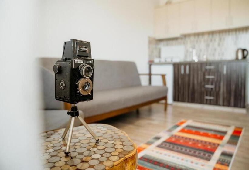 带阳台套房, Azra Apart & Otel