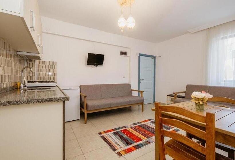 家庭房带园景, Azra Apart & Otel