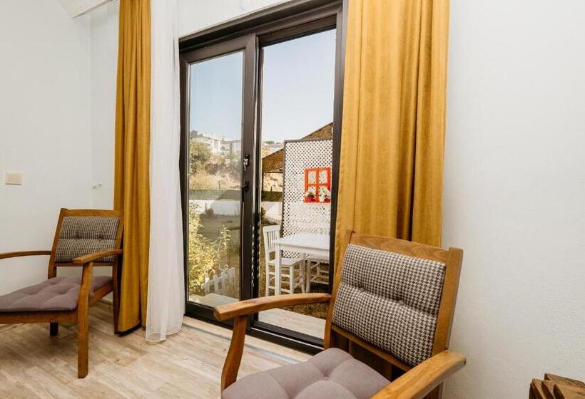 标准房带园景, Azra Apart & Otel