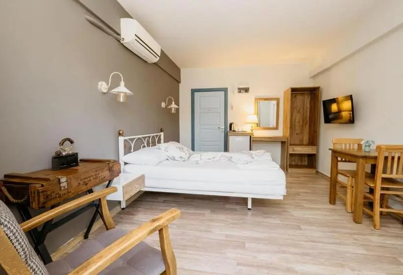 اتاق استاندارد با بالکن, Azra Apart & Otel