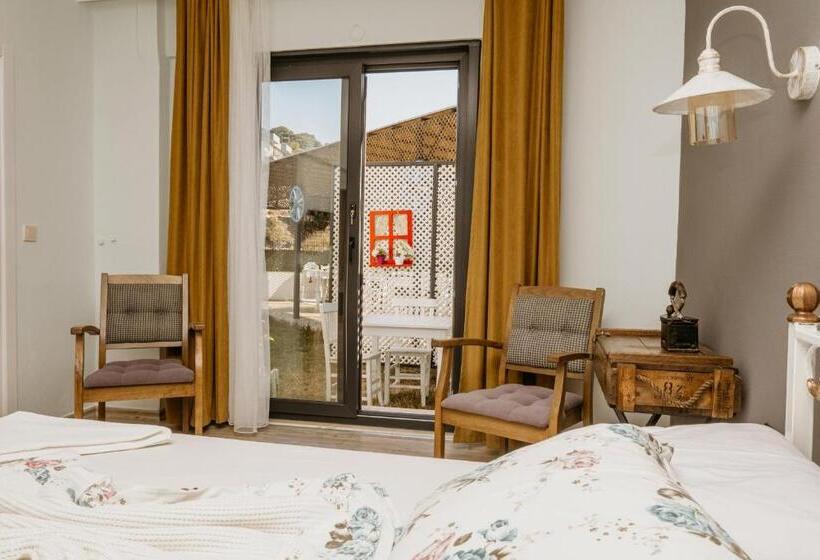 标准房带园景, Azra Apart & Otel