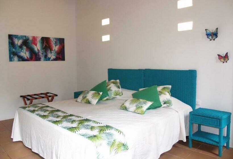 اتاق استاندارد با چشمانداز دریا, Chiniu