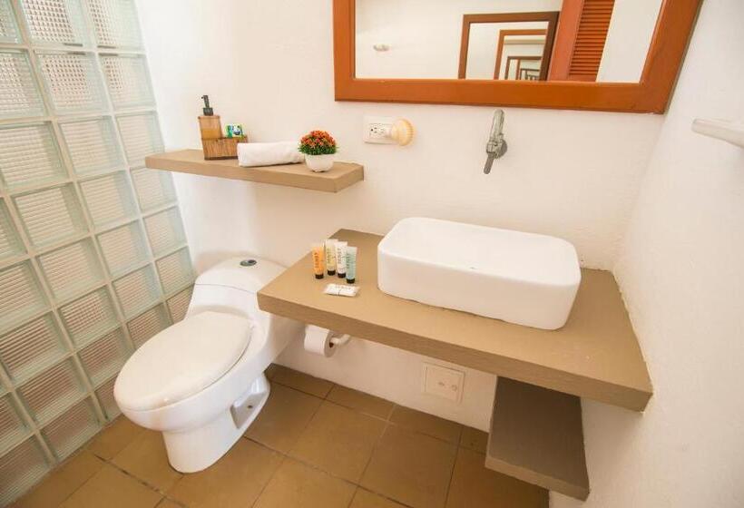 اتاق سوپریور, Chiniu