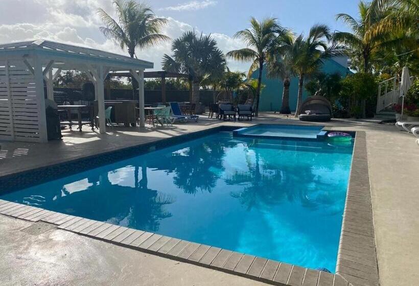 خانه 2 خوابه, Island Club Turks & Grace Bay Place