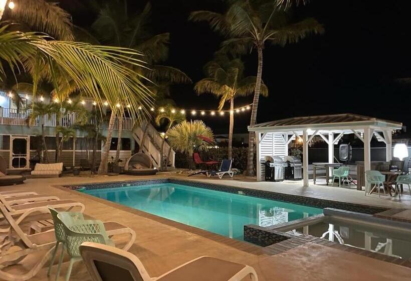 آپارتمان 1 خوابه همکف, Island Club Turks & Grace Bay Place