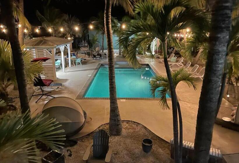 آپارتمان 1 خوابه همکف, Island Club Turks & Grace Bay Place