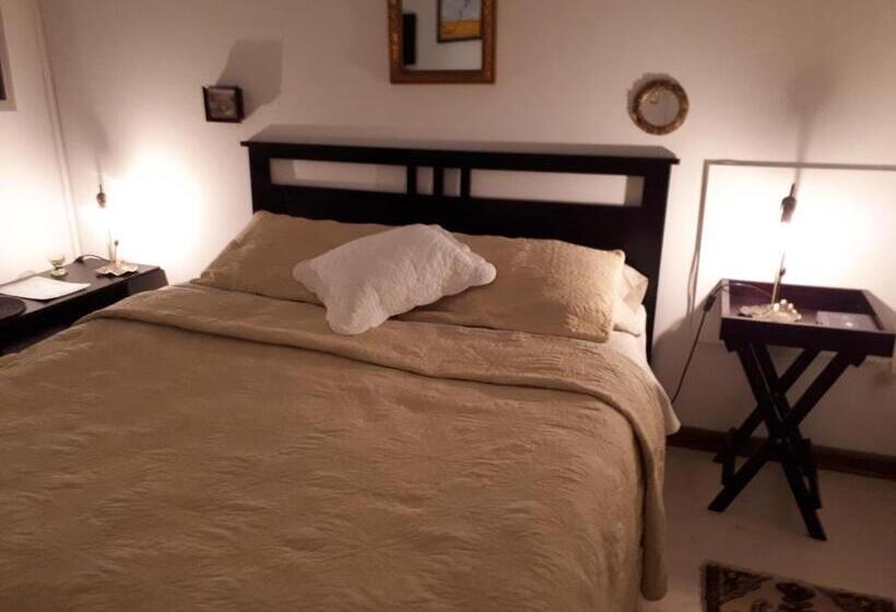 חדר סטנדרט פנימי, A La Fugue