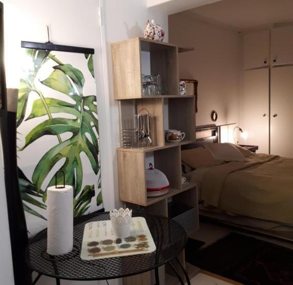 חדר סטנדרט פנימי, A La Fugue