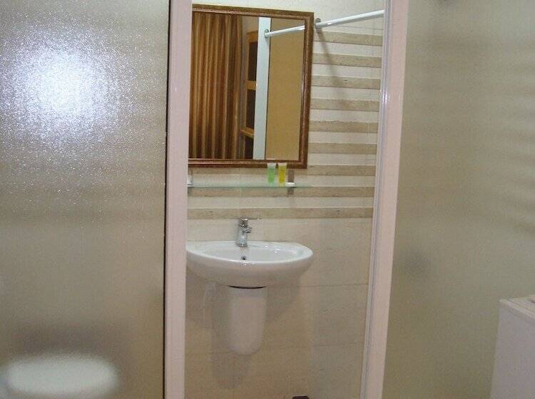 اتاق استاندارد یک نفره, Gallery