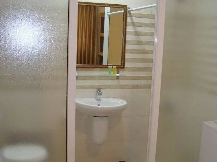 اتاق استاندارد یک نفره, Gallery