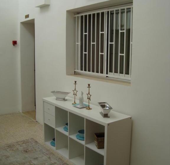 اتاق استاندارد یک نفره, Gallery