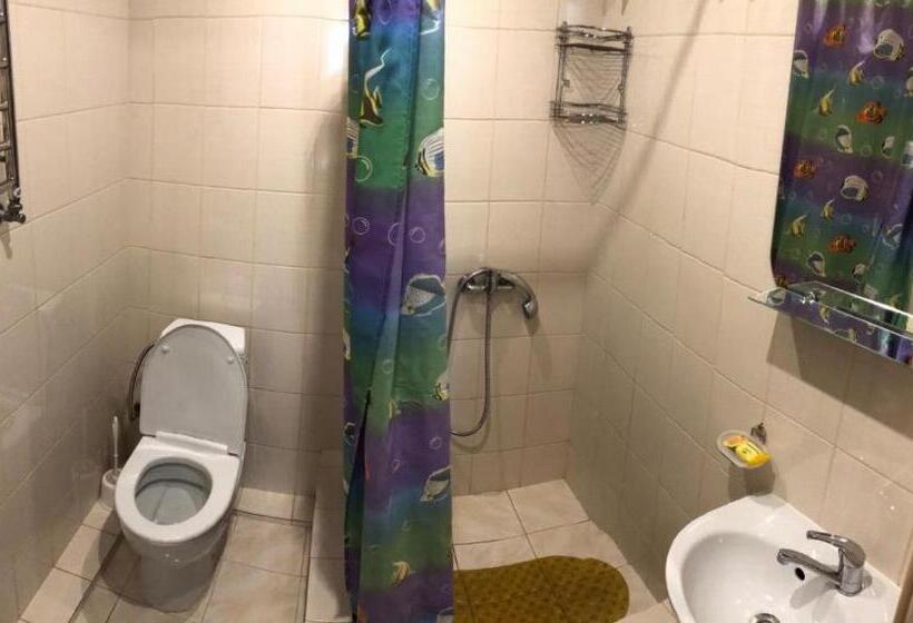 سوییت خانوادگی, Magnolia Truskavets