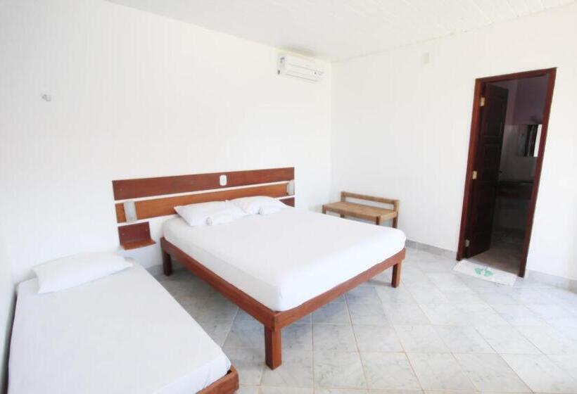 Номер Стандарт Трехместный, Pousada Vila Cajuina Luis Correia