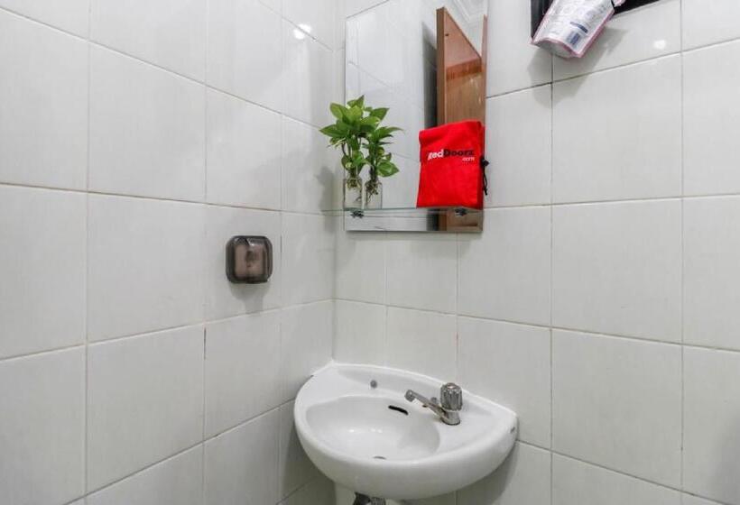 스탠다드 룸, Reddoorz Plus Near Trisakti University