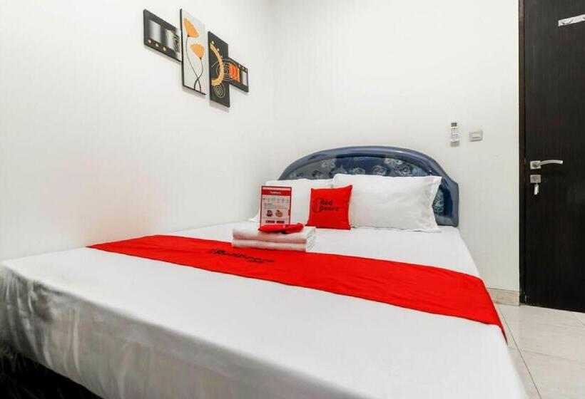 Номер Стандарт, Reddoorz Plus Near Trisakti University