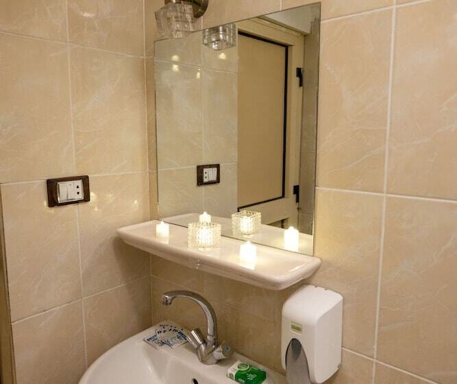 اتاق لوکس سه تخته, New Cairo Heart