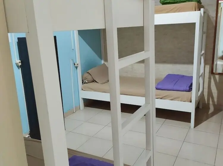Seng i Delt Værelse, Radio Backpacker Guesthouse