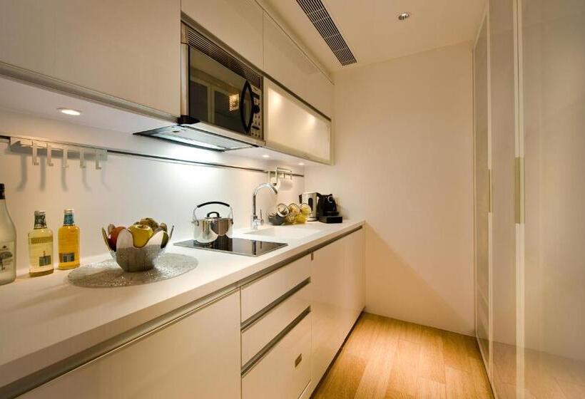 سوییت, The Harbourview Place @ The Icc Megalopolis