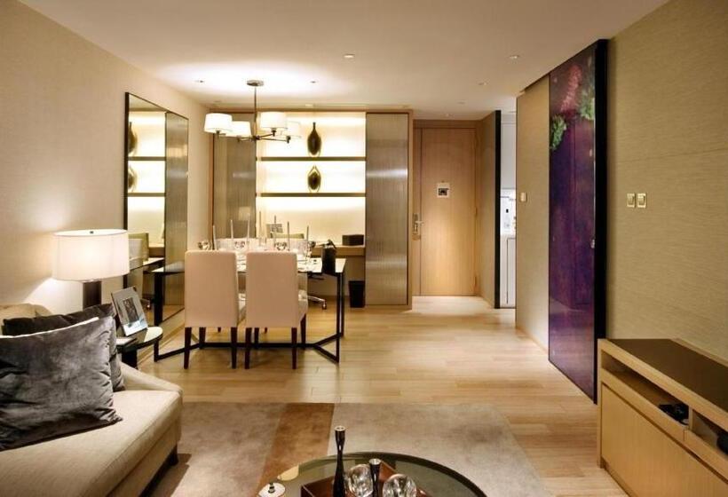 سوییت, The Harbourview Place @ The Icc Megalopolis