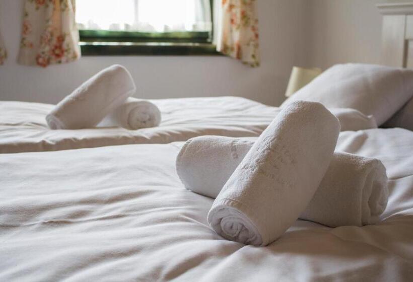 غرفة قياسية, Béni Family Wine Farm