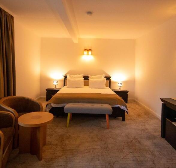 デラックスルーム, Hunter Vip