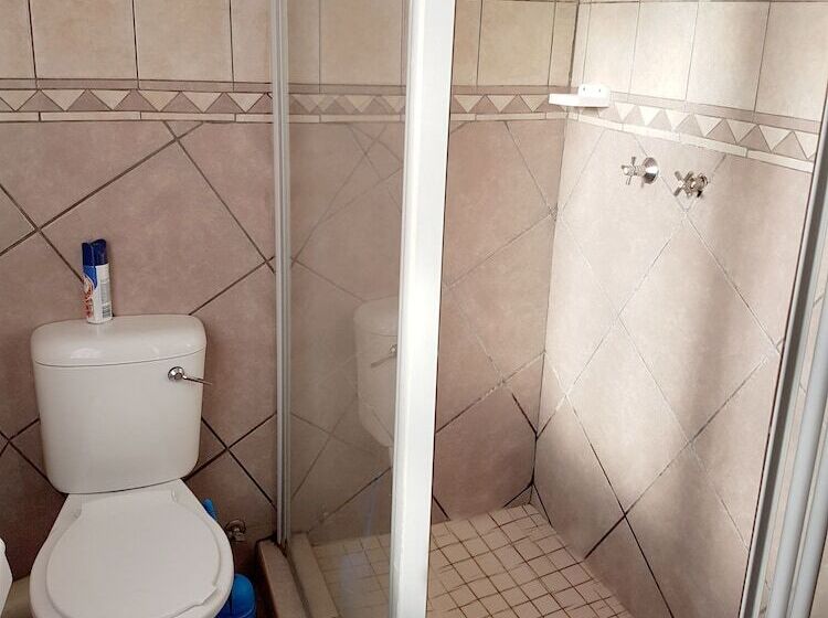 חדר משפחתי, Magia Guest House