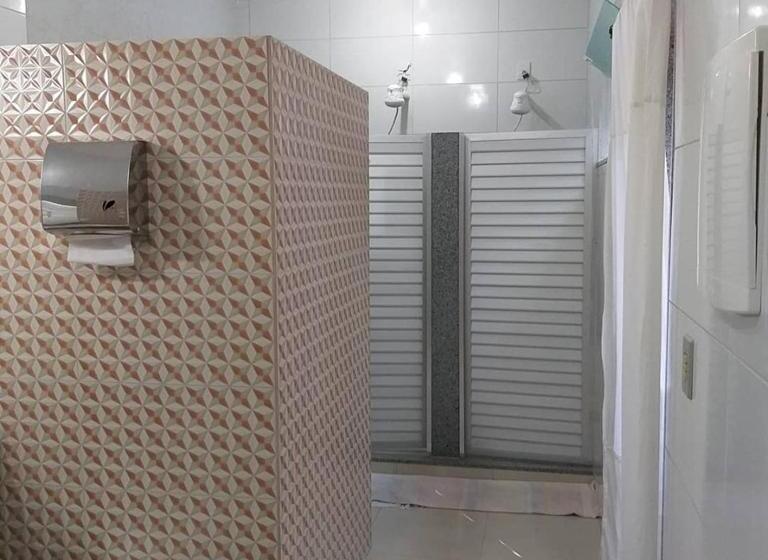 家庭间, Sefiroh Hostel