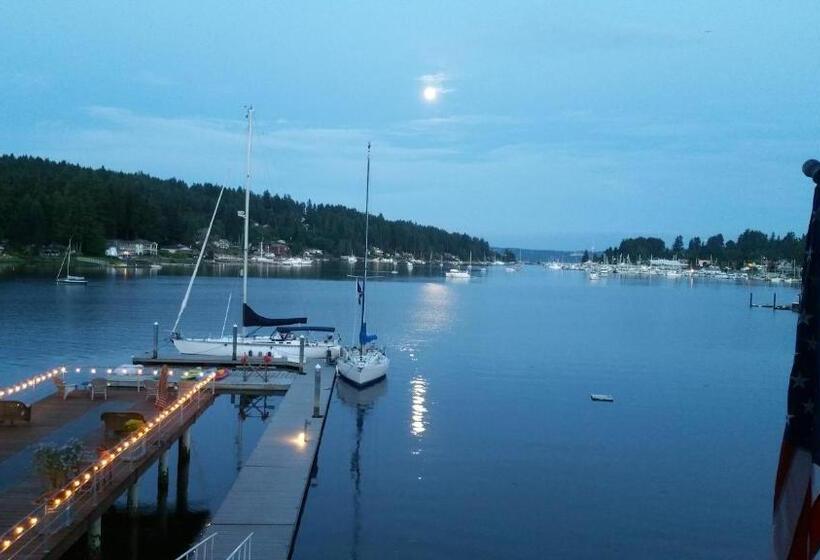 Номер Deluxe Вид на Море, Waterfront Inn