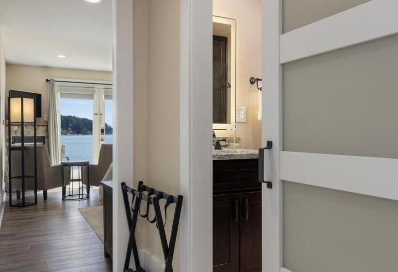 غرفة سوبيريور مطلّة علي البحر, Waterfront Inn