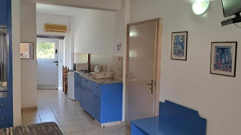 Студия Стандарт, C & A Hotel Apartments
