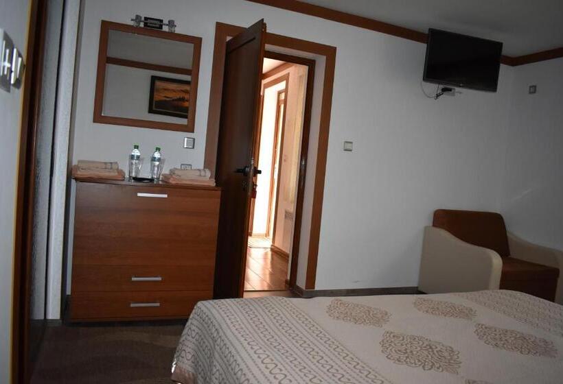 标准间, Complex Oazis