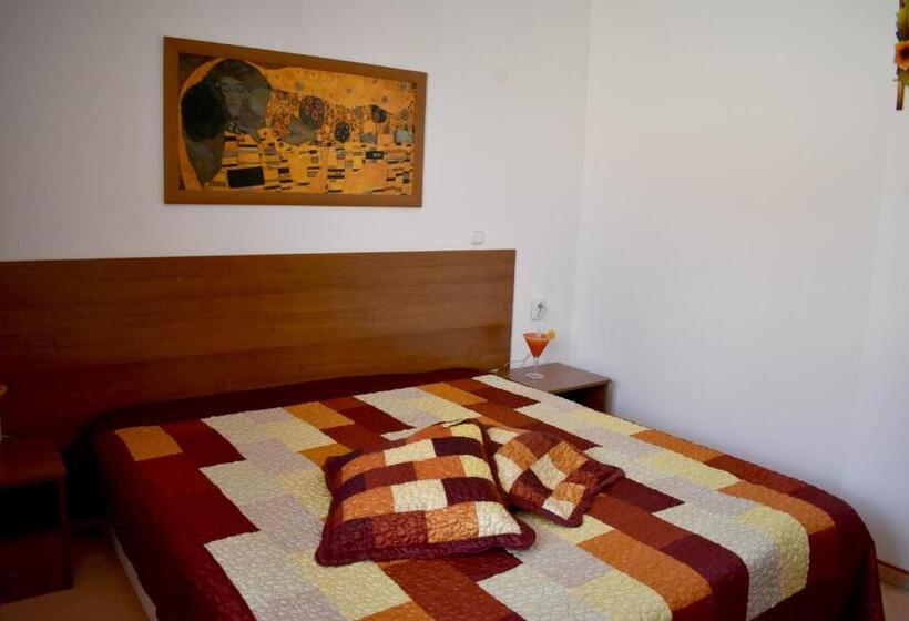 标准间, Complex Oazis