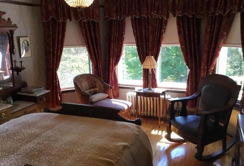 Номер Deluxe Кровать Куин, Auberge Taylor Manor