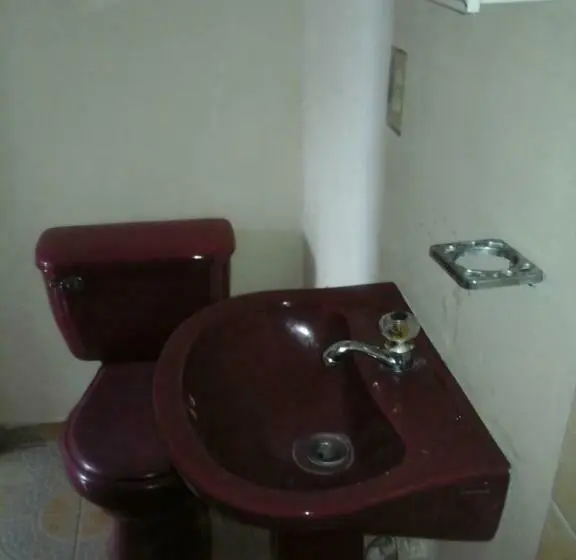 اتاق خانوادگی, Hospedaje Rampolla's