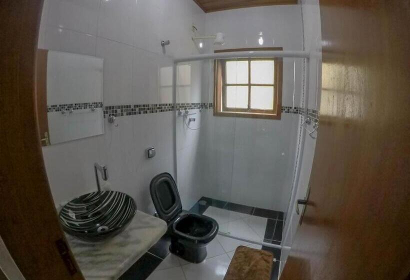 کلبه ییلاقی, Pousada Azul Do Mar