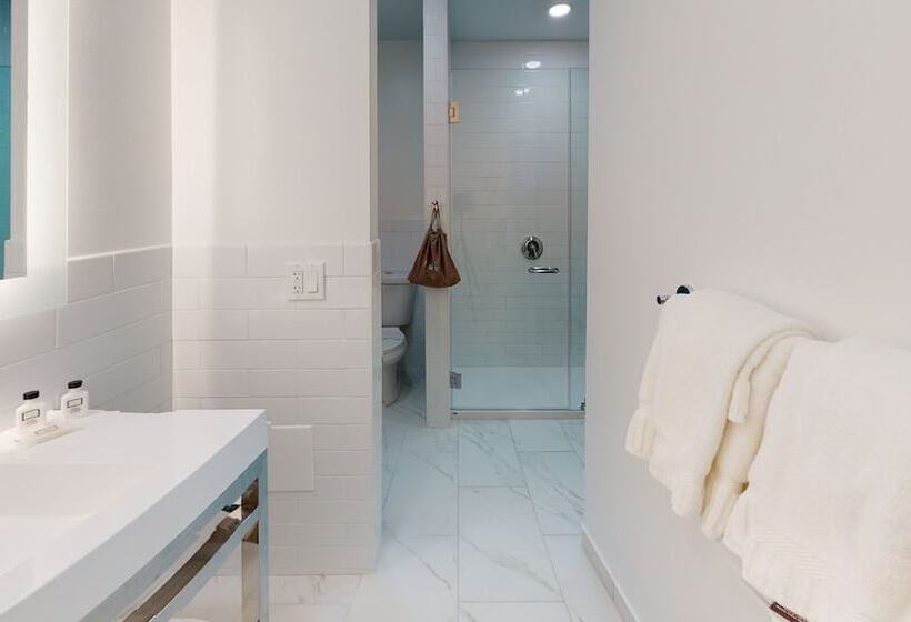 キングサイズベッドのスタンダードルーム, The Hotel Maria