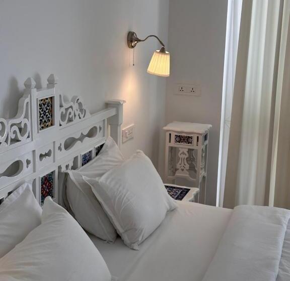 جناح عائلي, Oceanic   Luxury Boutique