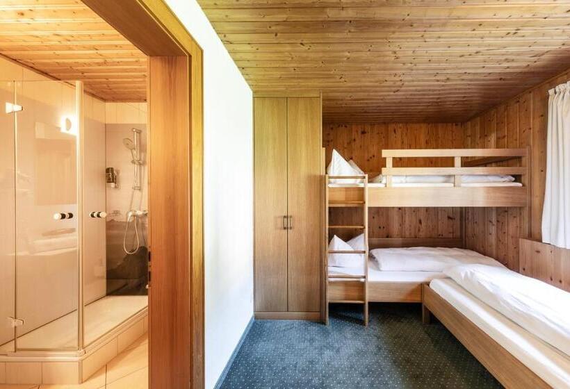 침실 3개 아파트, Schrannenhof