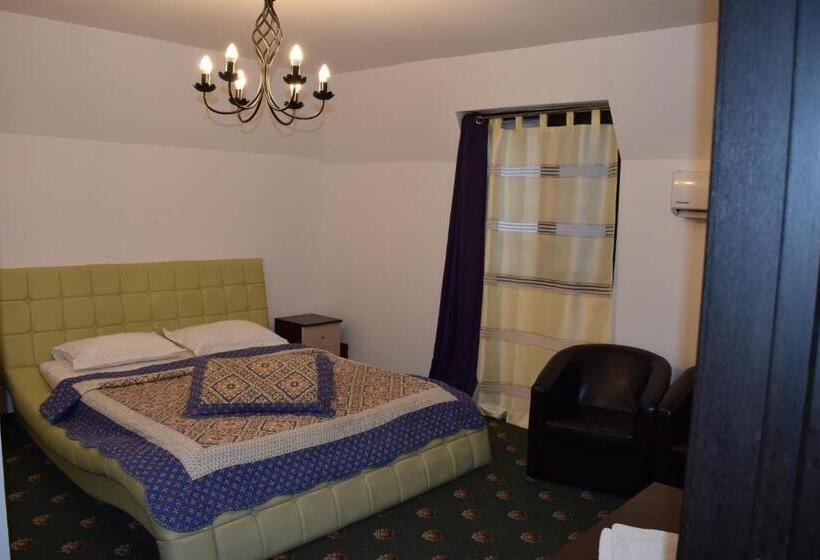 Номер Deluxe, Hanu Satului