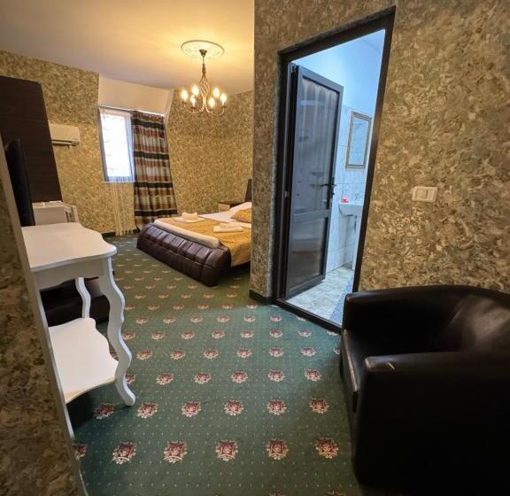 Номер Deluxe, Hanu Satului