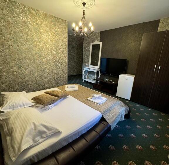 Номер Deluxe, Hanu Satului