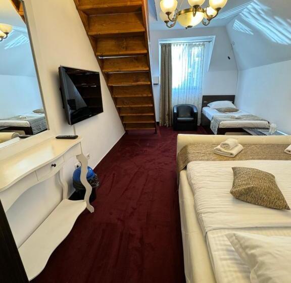 Family Suite, Hanu Satului