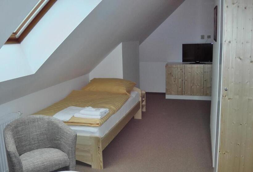 3 Szobás Suite, Penzion Vila Machů