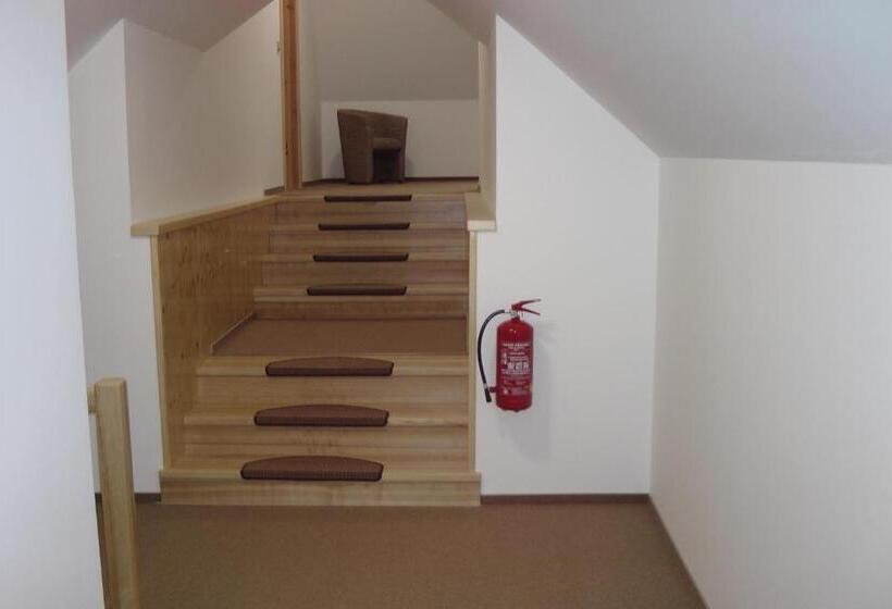 3 Szobás Suite, Penzion Vila Machů