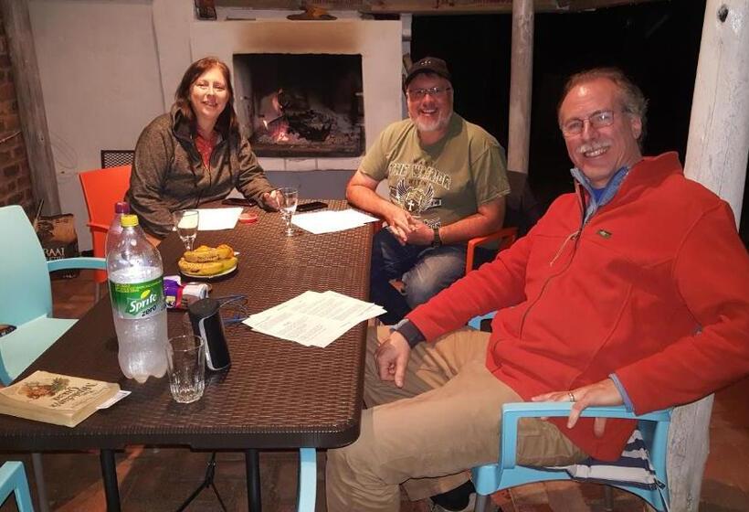 エコノミールーム, The Fairlands Hideout