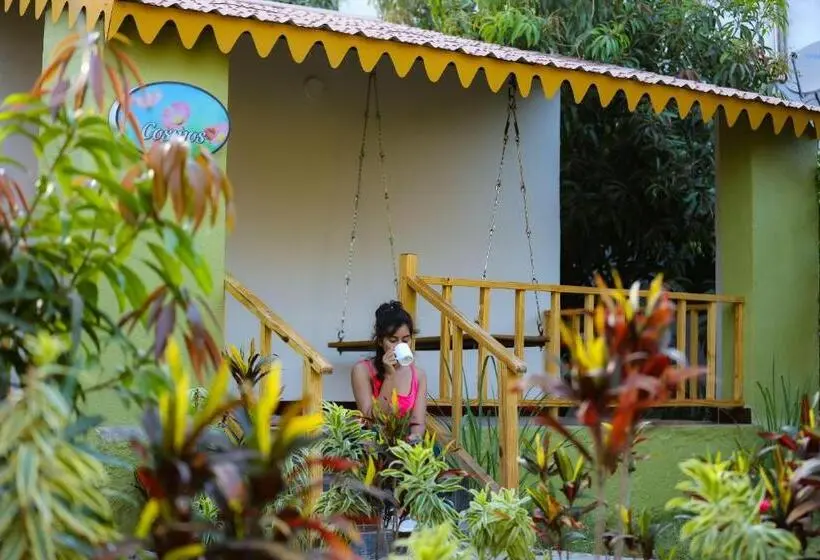 キングサイズベッドのスタンダードルーム, Daksh Resort And Amusement Park