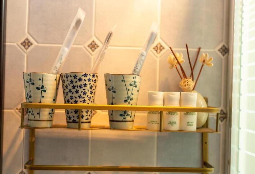 اتاق خانوادگی با چشم‌انداز کوه, 杏竹斋客栈