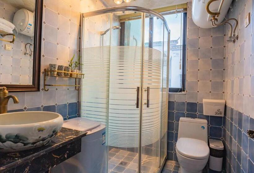 اتاق خانوادگی با چشم‌انداز کوه, 杏竹斋客栈