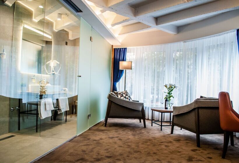 آپارتمان لوکس 1 خوابه, Nomad Luxury Suites