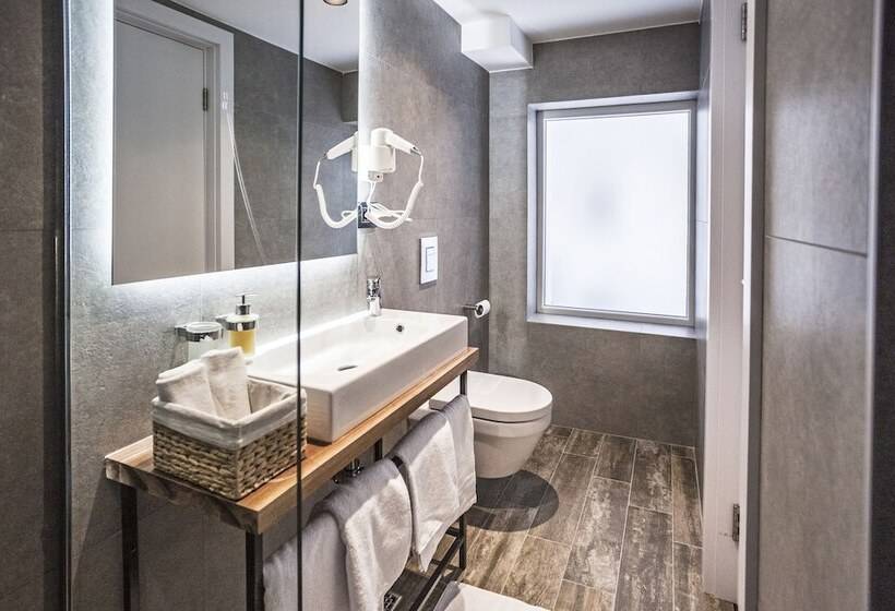 سوییت, Nomad Luxury Suites